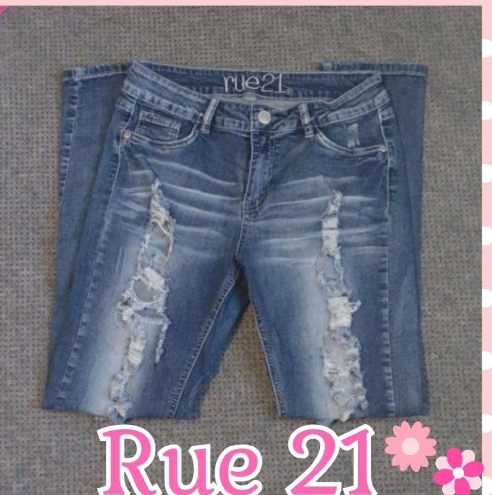 Distressed Skinny Jeans